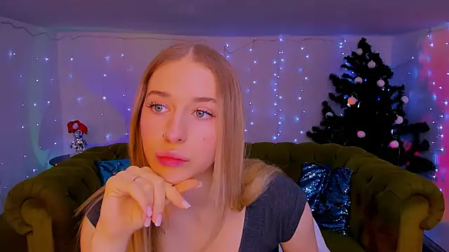 sassy cutie online show from December 21, 8:51 am