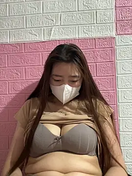 kitty-20x online show from May 7, 6:06 am