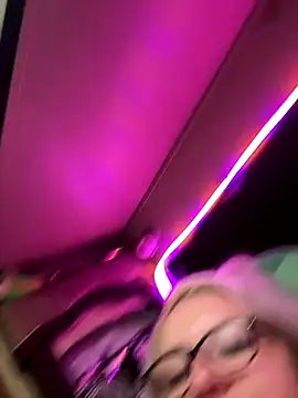 lostinherwonderland online show from October 29, 9:13 am