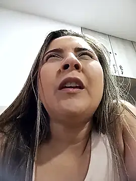 AlissonClare  online show from January 10, 1:05 pm