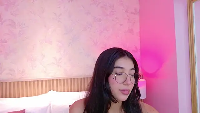 AdelineJhones online show from January 10, 4:33 pm