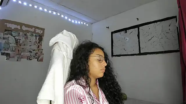 emily stars1 online show from March 13, 6:58 am