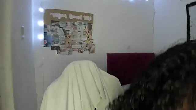 emily stars1 online show from March 14, 7:09 am