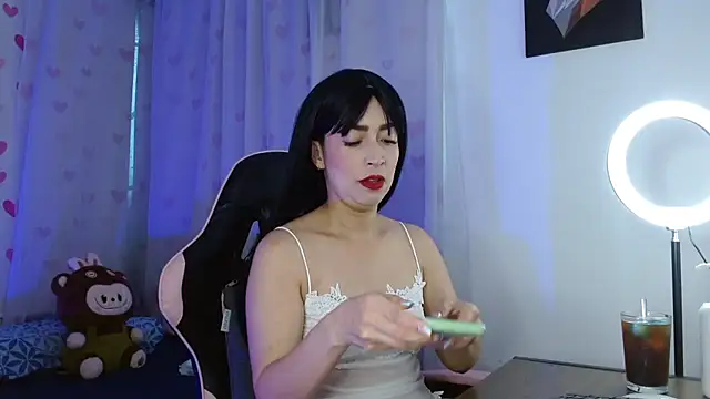 antonella ed online show from May 5, 7:39 pm