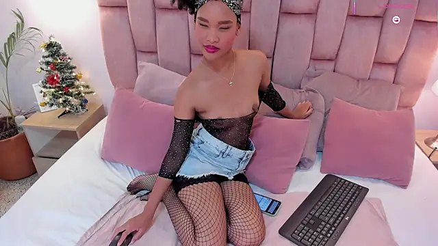 karolebonyy online show from November 27, 5:43 am