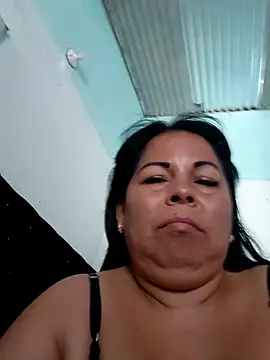 Snapshot of mother2-divorced chatting on October 23, 1:50 pm mother2-divorced online show from October 23, 1:50 pm