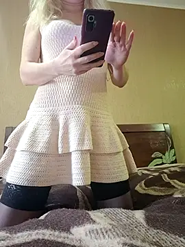 SelinaLovqx online show from May 18, 7:47 am
