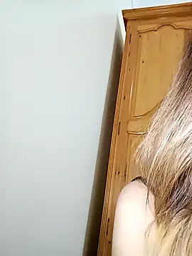 indilasixeey online show from March 15, 2:57 am