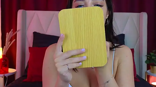 EricaKors online show from November 20, 10:49 am