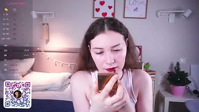 MegganKinson online show from March 4, 5:14 am