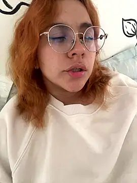 sussiestrawberry online show from January 13, 12:42 pm