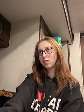 sweet-vixen online show from November 14, 3:06 am