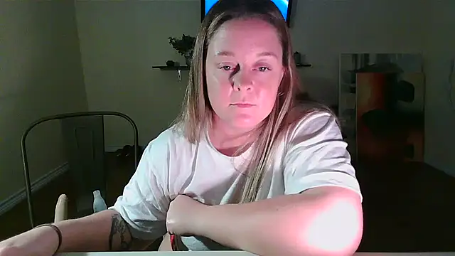 Artgirlie31 online show from November 12, 4:43 am