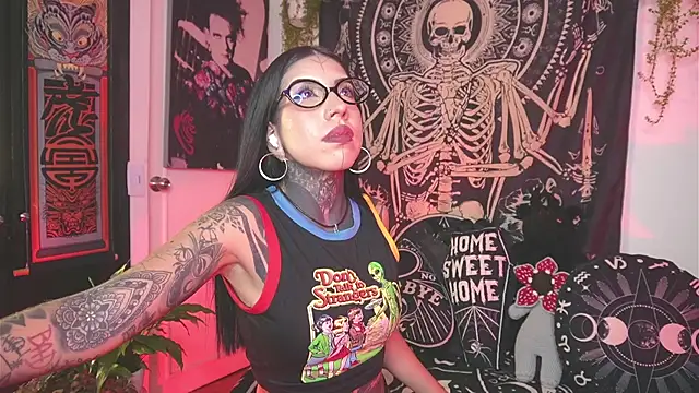 Dalia Vorhees online show from May 11, 1:29 am