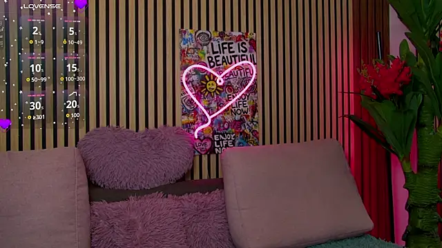 MirunaHaze online show from March 24, 4:29 am