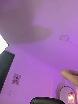 Esmesweet23 online show from November 28, 10:24 pm