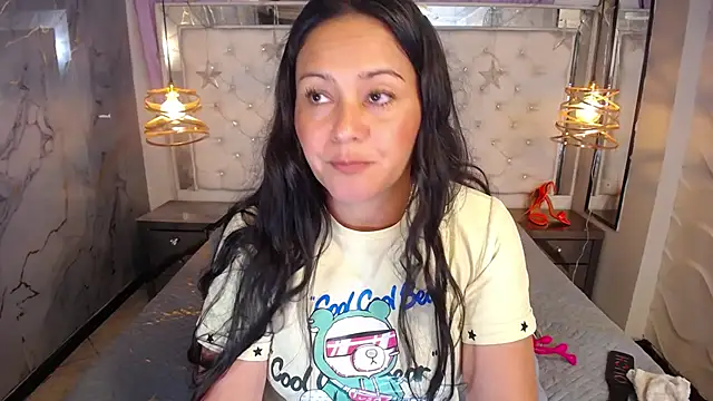 Melissa-roberts online show from January 13, 8:24 pm