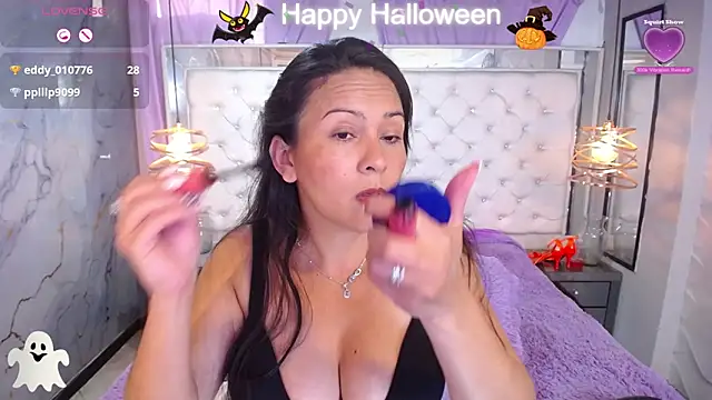 Melissa-roberts online show from October 30, 9:05 pm