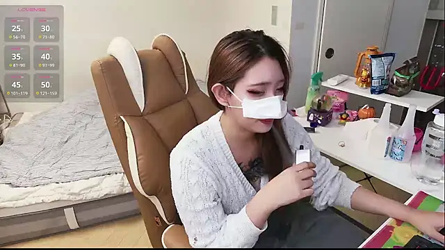 Milk Sola online show from November 4, 1:27 pm