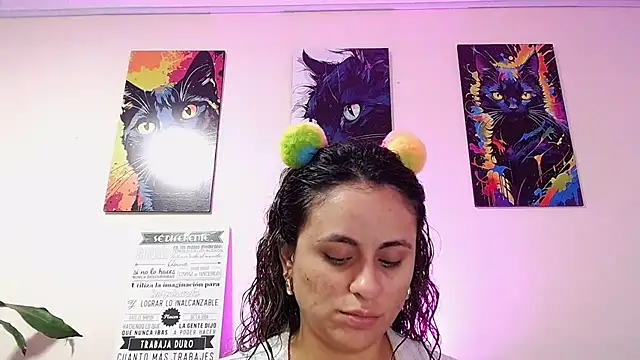 Caroline Jons online show from January 8, 2:32 pm