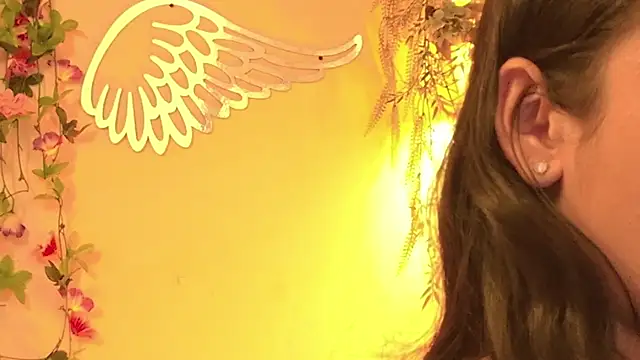 ISA NIXON online show from April 11, 10:24 pm