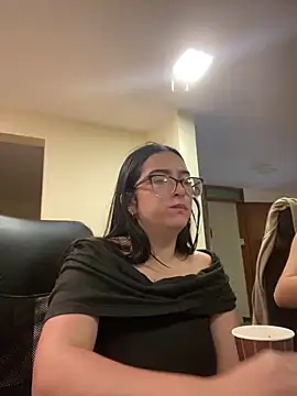 Kloe Novoa online show from May 18, 12:22 pm