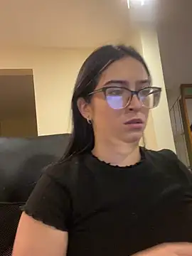 Kloe Novoa online show from May 21, 1:09 pm