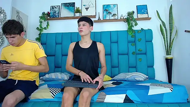 Hot Boys Latinos X online show from November 22, 10:01 pm