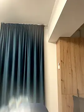 Alexiaaa121 online show from January 10, 8:57 pm