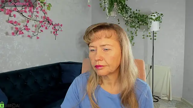 Carla Vogue online show from November 28, 11:02 am