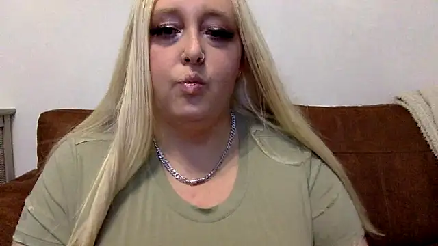 Snapshot of goddessbarbie444 chatting on October 31, 12:56 am goddessbarbie444 online show from October 31, 12:56 am