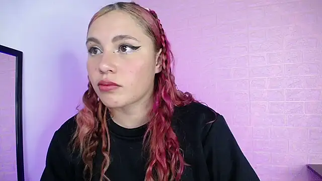 Dominic Queen1 online show from January 7, 7:39 pm