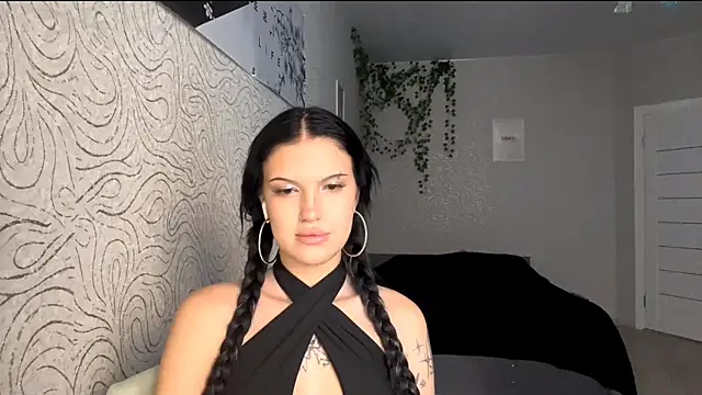 Sylira fable online show from November 4, 11:59 am