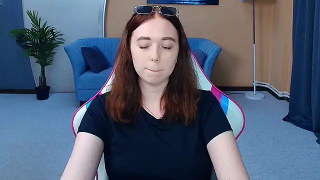 AddieOsler online show from May 18, 7:53 pm