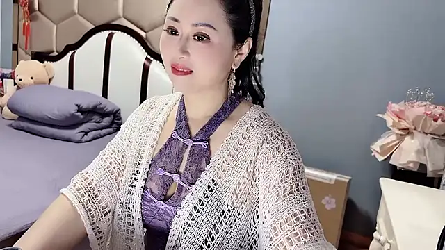 yaoyao22678 online show from May 18, 1:48 am