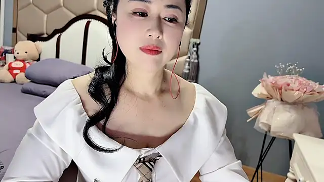 yaoyao22678 online show from May 23, 3:05 am