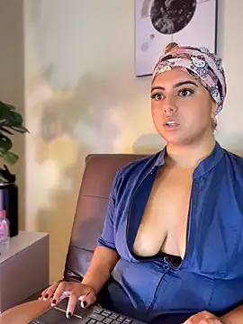 RileyFlame online show from November 10, 5:19 pm