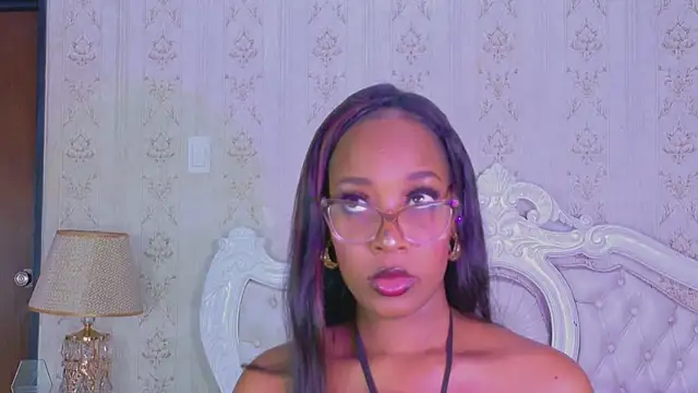 Kelly Swift online show from May 5, 3:42 am