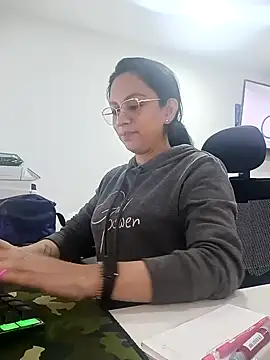 MiaLoren cg online show from January 6, 3:43 am