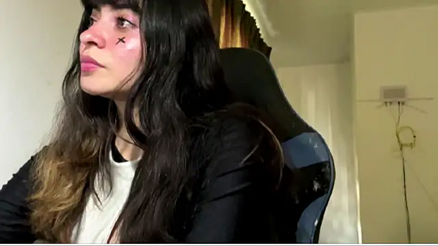 Annagoth  online show from April 14, 8:09 pm