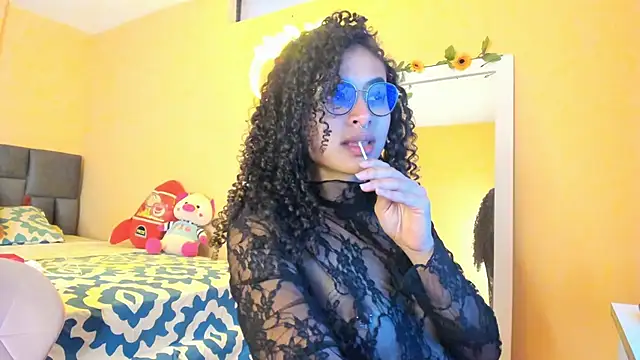 Keniia rizz online show from May 15, 7:27 pm