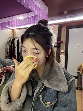 Zlienr023 online show from January 10, 12:26 am