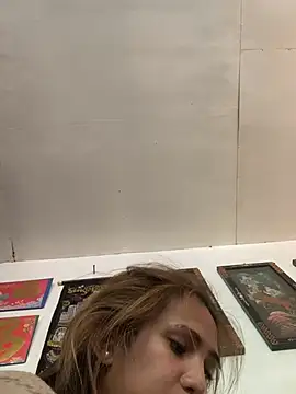 prettysam9 online show from May 21, 4:54 am