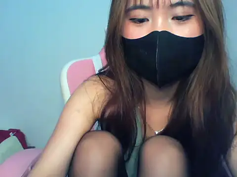 Christy435 online show from December 22, 2:20 pm