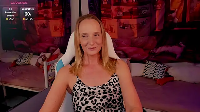 ScarlettPalmer online show from May 20, 10:56 am