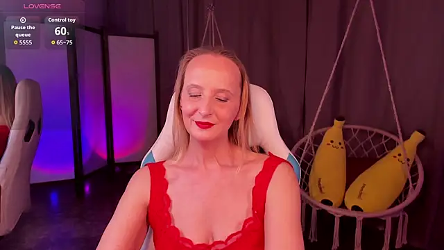 ScarlettPalmer online show from December 19, 10:29 am