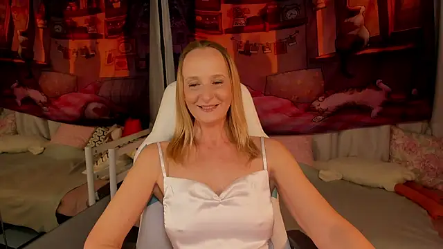 ScarlettPalmer online show from May 14, 11:05 am