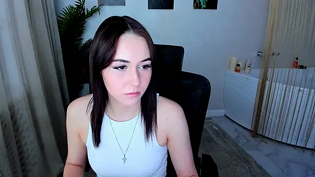 MakeYoueHappy online show from November 26, 11:44 am