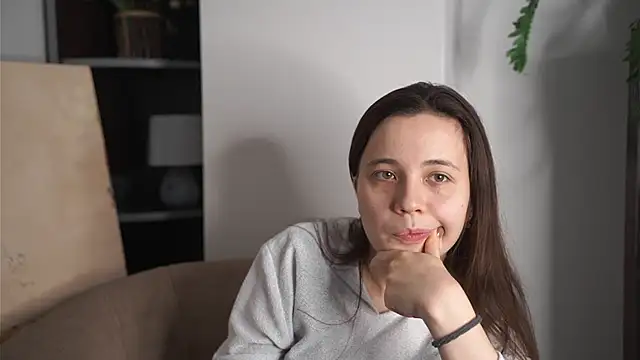 EmelineGarry online show from October 27, 6:31 am