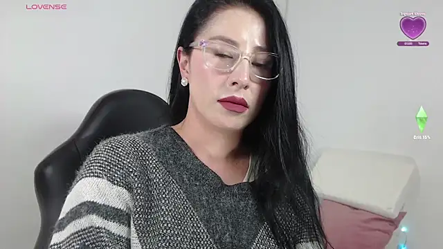 Emma Hotkiss online show from May 14, 3:23 am